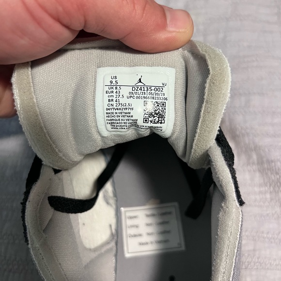 Air Jordan 1 Low SE Craft, size 9.5  DZ4135 002 with box - Picture 4 of 5